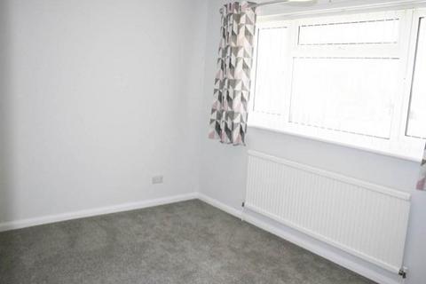 2 bedroom house to rent, Rowland Way, Aylesbury HP19
