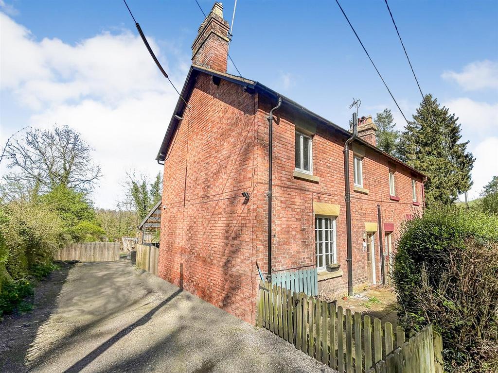 Chirk Bank 3 bed semidetached house for sale £250,000