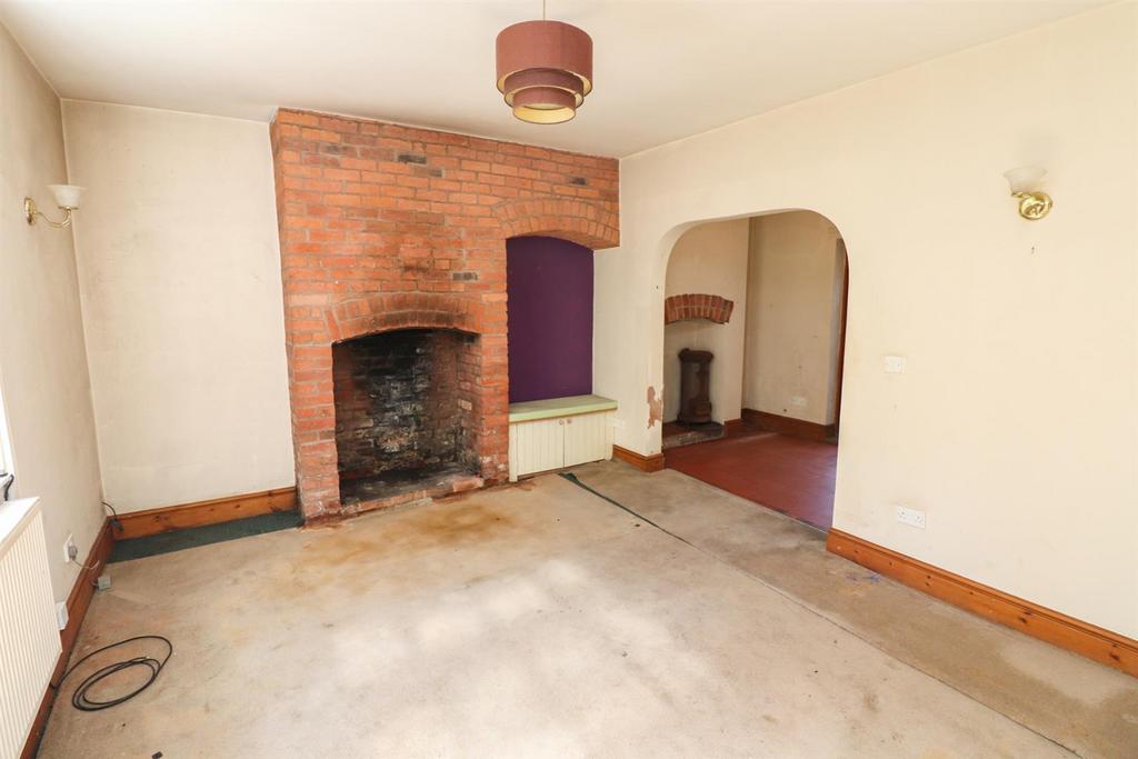 Chirk Bank 3 bed semidetached house for sale £250,000