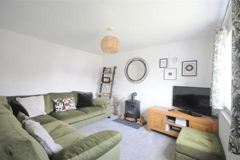 18 Danemead Close, Stoke-on-trent, ST3 7XX