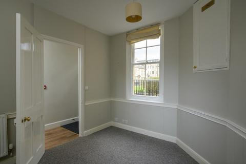 6 Beauford Square, Bath, BA1 1HJ