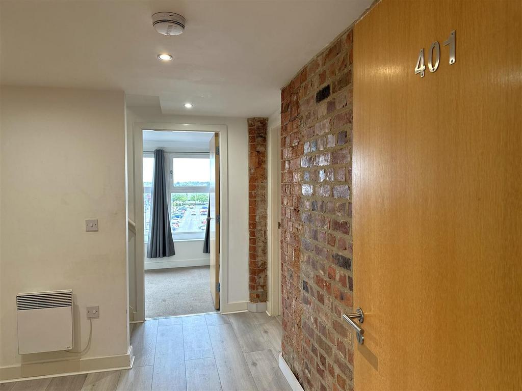 Inviting Entrance Hall 495