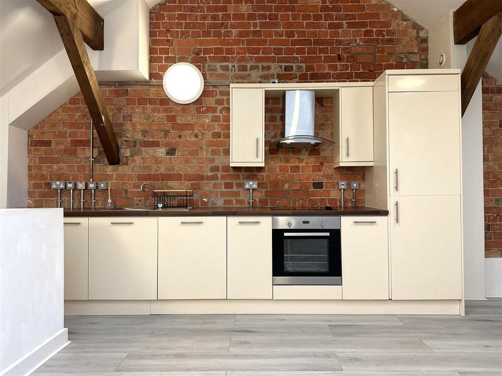 Modern Fitted Kitchen 470