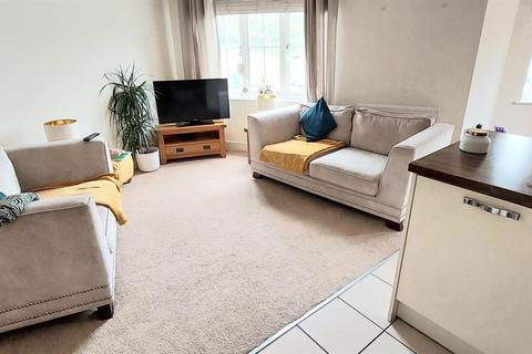 2 bedroom apartment to rent, Wentworth Mews, Malton YO17