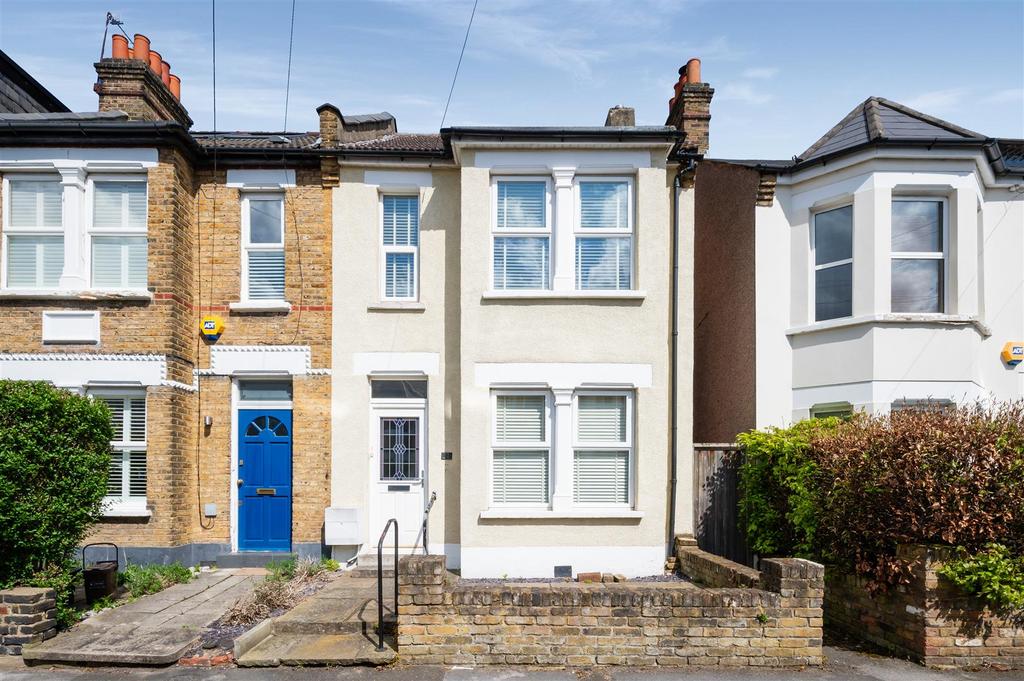 Sydney Road, Raynes Park SW20 2 bed end of terrace house - £725,000