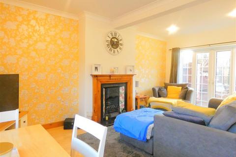 2 bedroom end of terrace house for sale, Barbara Avenue, Leicester LE5