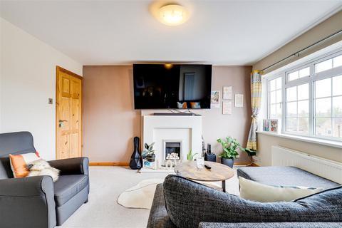 3 bedroom terraced house for sale, Fraser Road, Carlton NG4