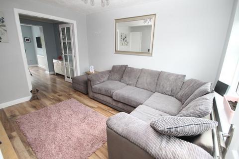 15 Greencroft Close, Idle, Bradford, BD10 8XD