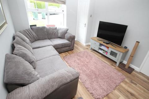 15 Greencroft Close, Idle, Bradford, BD10 8XD