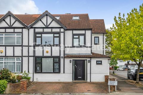 5 bedroom house for sale, Derwent Avenue, Mill Hill