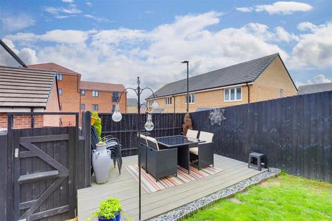 3 bedroom semi-detached house for sale, Waldrom Road, Gedling NG4