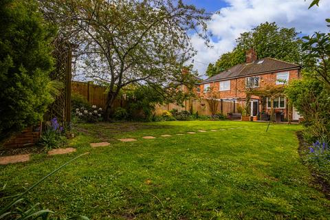 3 bedroom semi-detached house for sale, Marsden Lane, Leicester