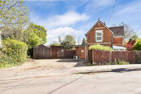 3 bedroom semi-detached house for sale, Ringwood Road, Totton, Hampshire