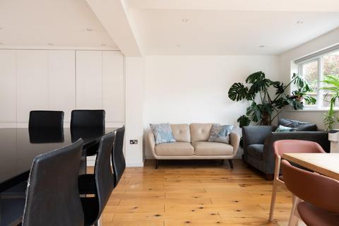 56 Bushy Close, Oxford, OX2 9SJ