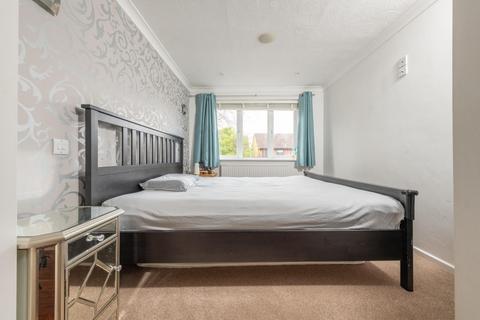 56 Bushy Close, Oxford, OX2 9SJ