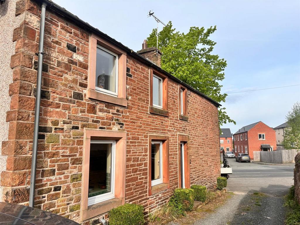 Scotland Road, Penrith 2 bed semidetached house for sale £140,000