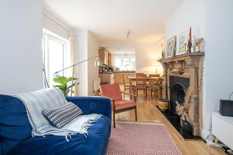 3 bedroom flat for sale, Shenley Road, Camberwell, SE5