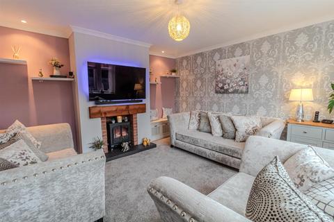 3 Ascot Drive, Hucknall, Nottingham, NG15 6JA