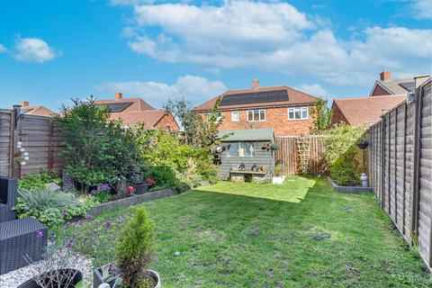 28 Perrins Way, Bevere, Worcester, WR3 7WB