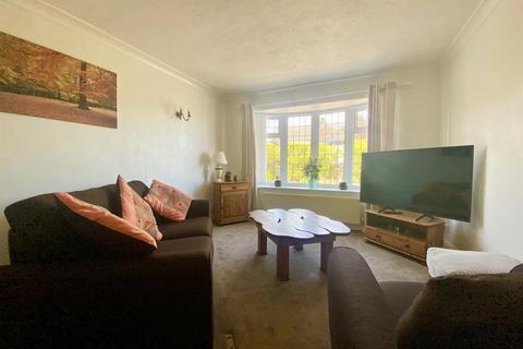 103 Bedale Drive, Skelmanthorpe, Huddersfield, HD8 9EU