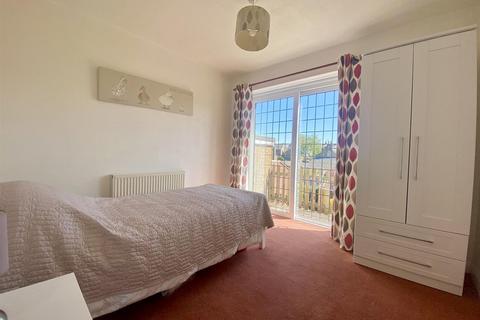 103 Bedale Drive, Skelmanthorpe, Huddersfield, HD8 9EU