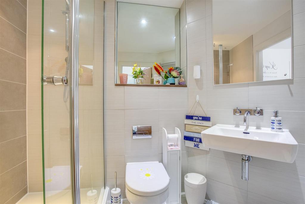36 Penhurst House, Sierra Road, HP11 1 GY-2.jpg