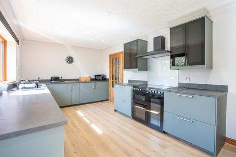 5 bedroom house for sale, Swn Y Don, Benllech