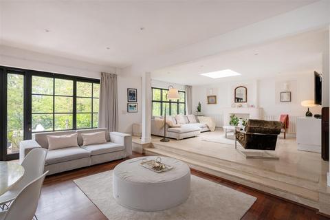 6 bedroom detached house for sale, Turners Wood, NW11