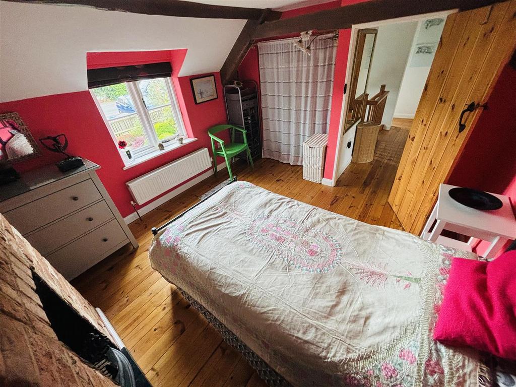 Bedroom .jpg