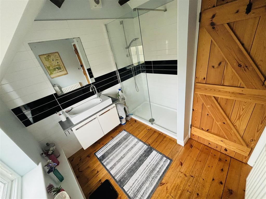 Bathroom .jpg