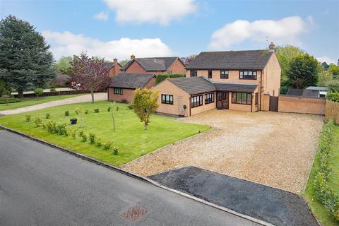 4 bedroom detached house for sale, White Delves, Wellingborough