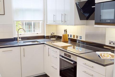 undefined, Halkin Street, Belgravia