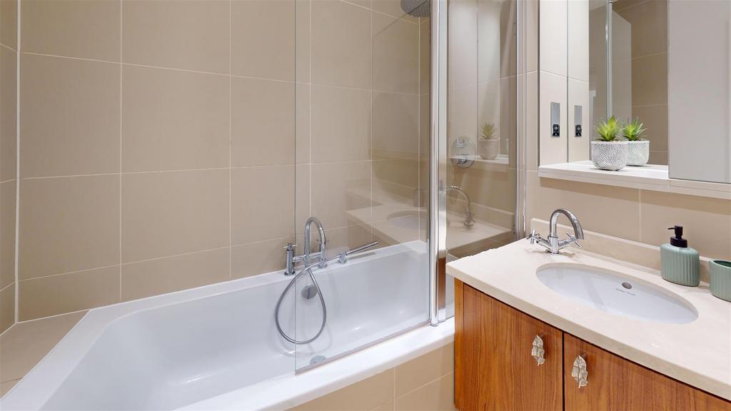 2-Halkin-Street-Bathroom.jpg