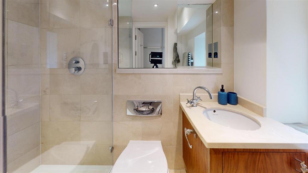 2-Halkin-Street-Bathroom 1.jpg