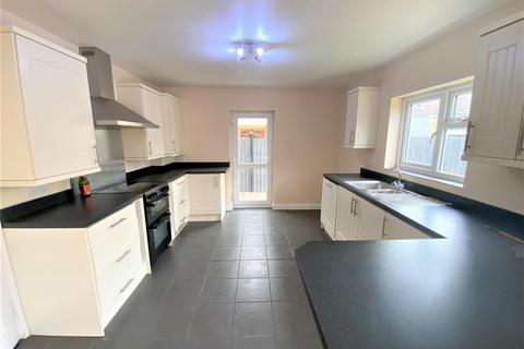 4 bedroom semi-detached house to rent, Stein Road, Emsworth PO10