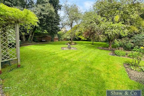 8, Tudor Court Castle Way, Feltham, TW13 7QQ