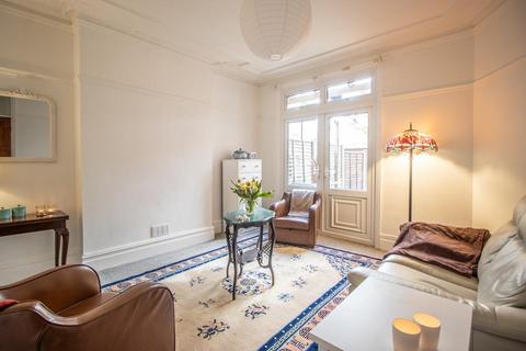 4 Ceylon Road, Westcliff-on-sea, SS0 7HP