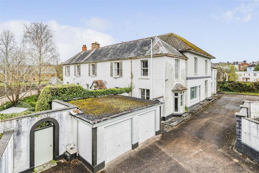 Blundells Road, Tiverton 8 bed detached house for sale £650,000