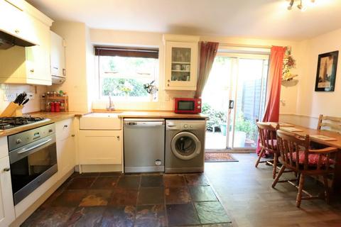 30 Chestnut Square, Leamington Spa, CV32 7UW