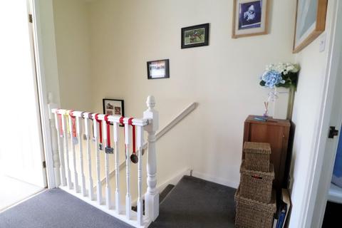 30 Chestnut Square, Leamington Spa, CV32 7UW