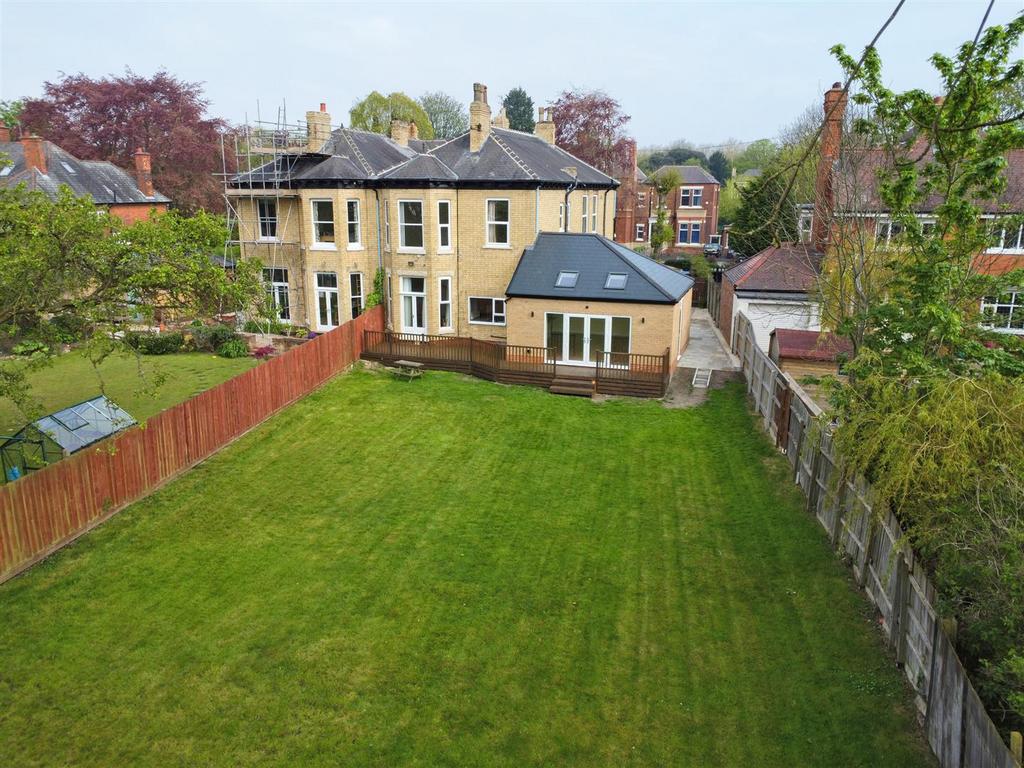27 Newland Park (1) (002).jpg