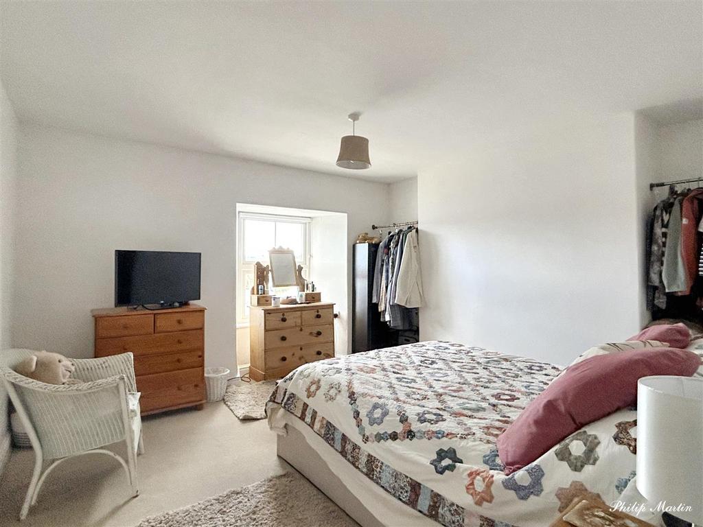 Master Bedroom.jpg