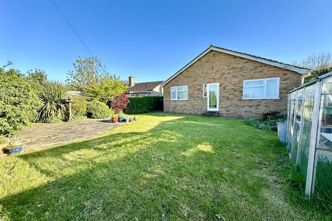 3 bedroom detached bungalow for sale, Cargate Lane, Upton NR13