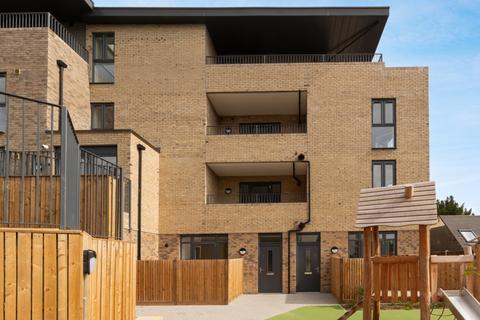 2 bedroom flat for sale, Plot 25 at The Volary, 8-10 Grovelands Road CR8