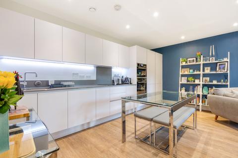 2 bedroom flat to rent, Wagtail Court, SW15