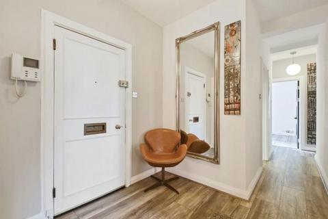 2 bedroom apartment for sale, Carrington House, Hertford Street, Mayfair