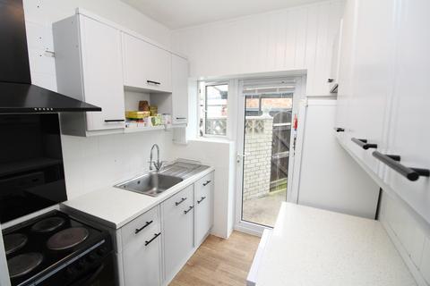 3 bedroom semi-detached house to rent, Westbrooke Road, Welling, DA16