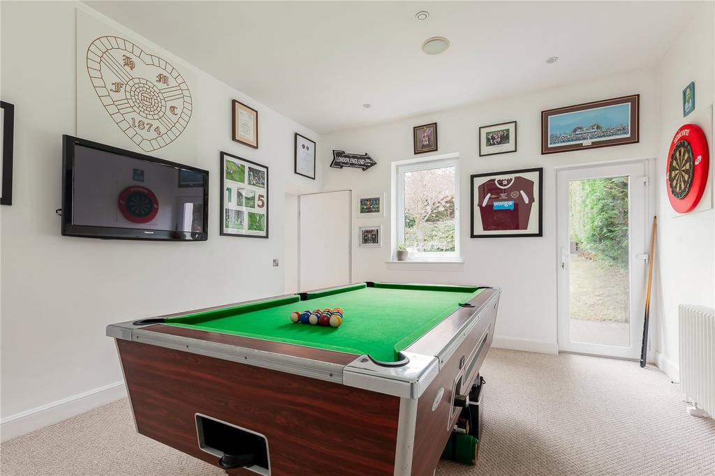 Games Room /Bed 5