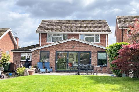 4 bedroom detached house for sale, Loder Drive, Hereford, HR1