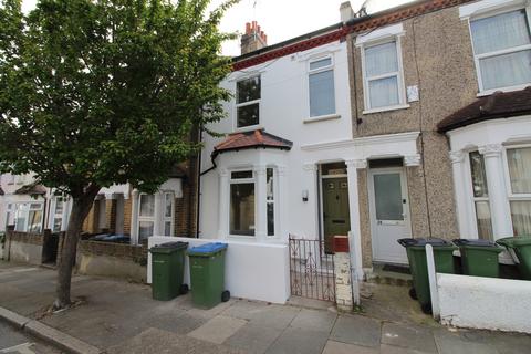 5 bedroom terraced house to rent, Garibaldi Street, London, SE18